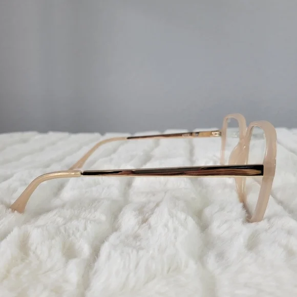 QUAY // ltd ed jlo collaboration nude xl square blue light glasses - Picture 14 of 16